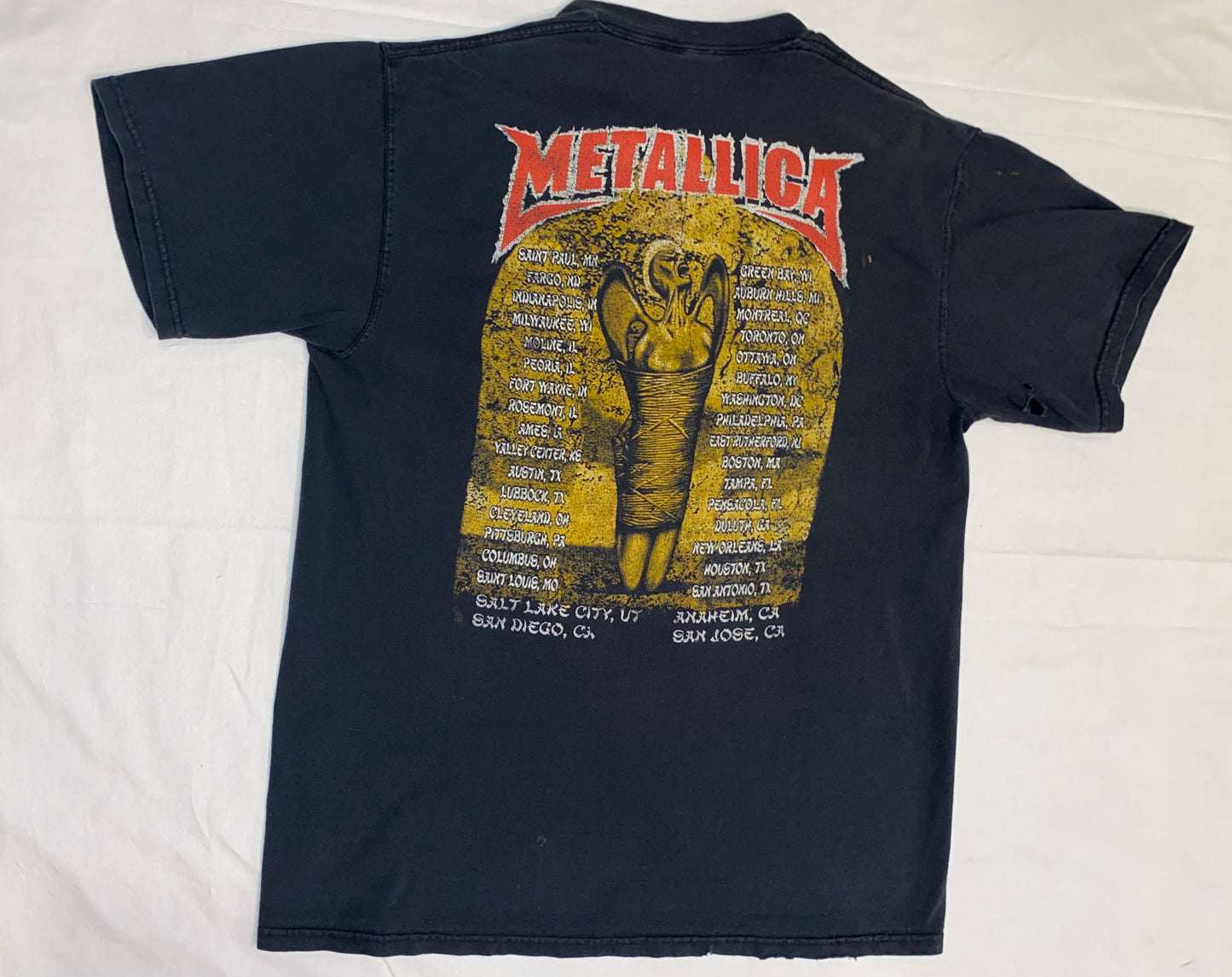 2004 Metallica "Madly In Anger With The World" Tour Vintage Shirt